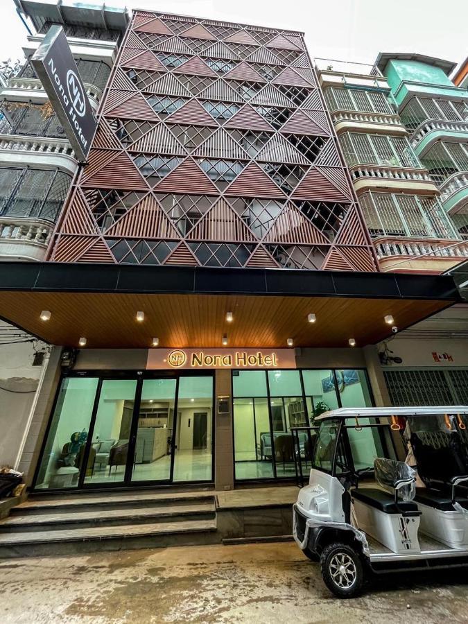 Nona Hotel, Bangkok Makkasan 外观 照片