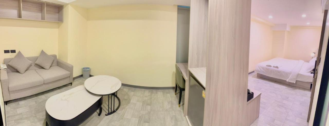 Nona Hotel, Bangkok Makkasan 外观 照片